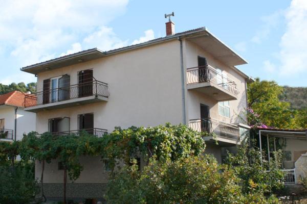 Mravak Apartments トロギール エクステリア 写真